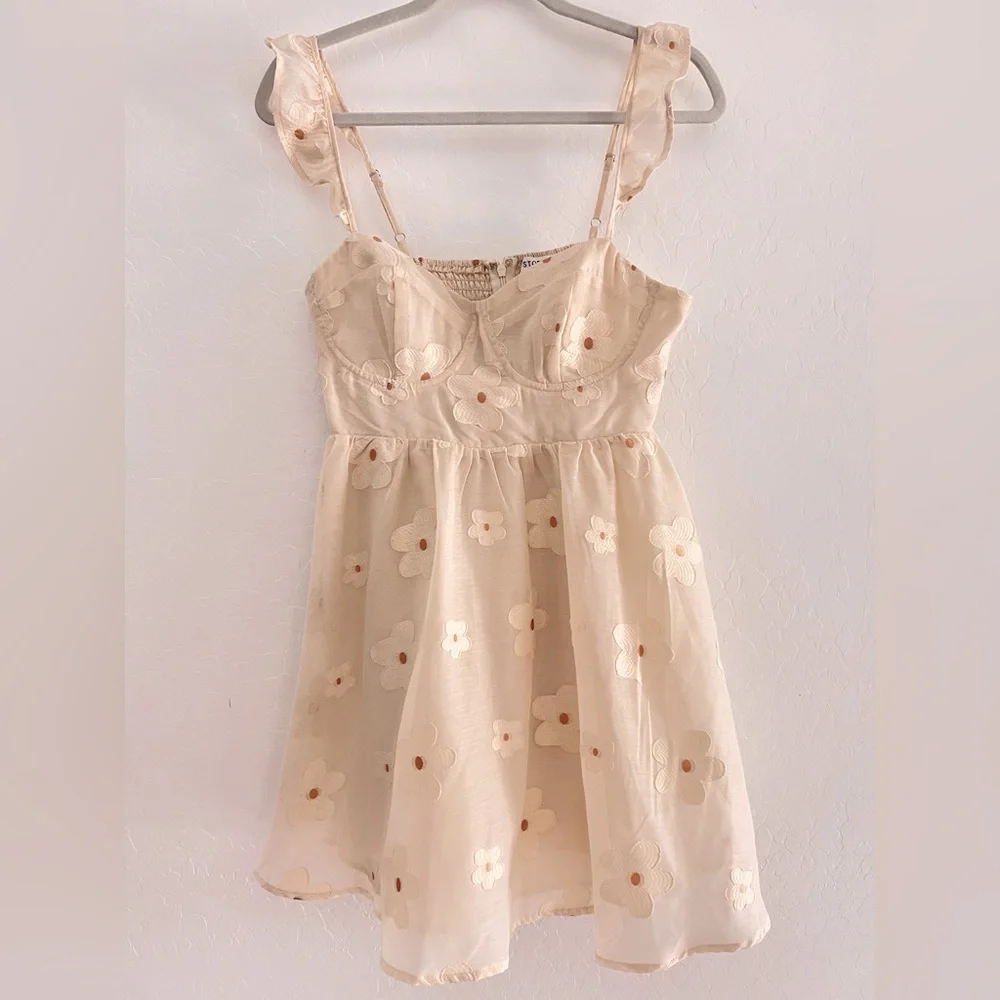 NWOT Storia Patchwork Daisy Babydoll Mini Dress - Picture 2 of 9